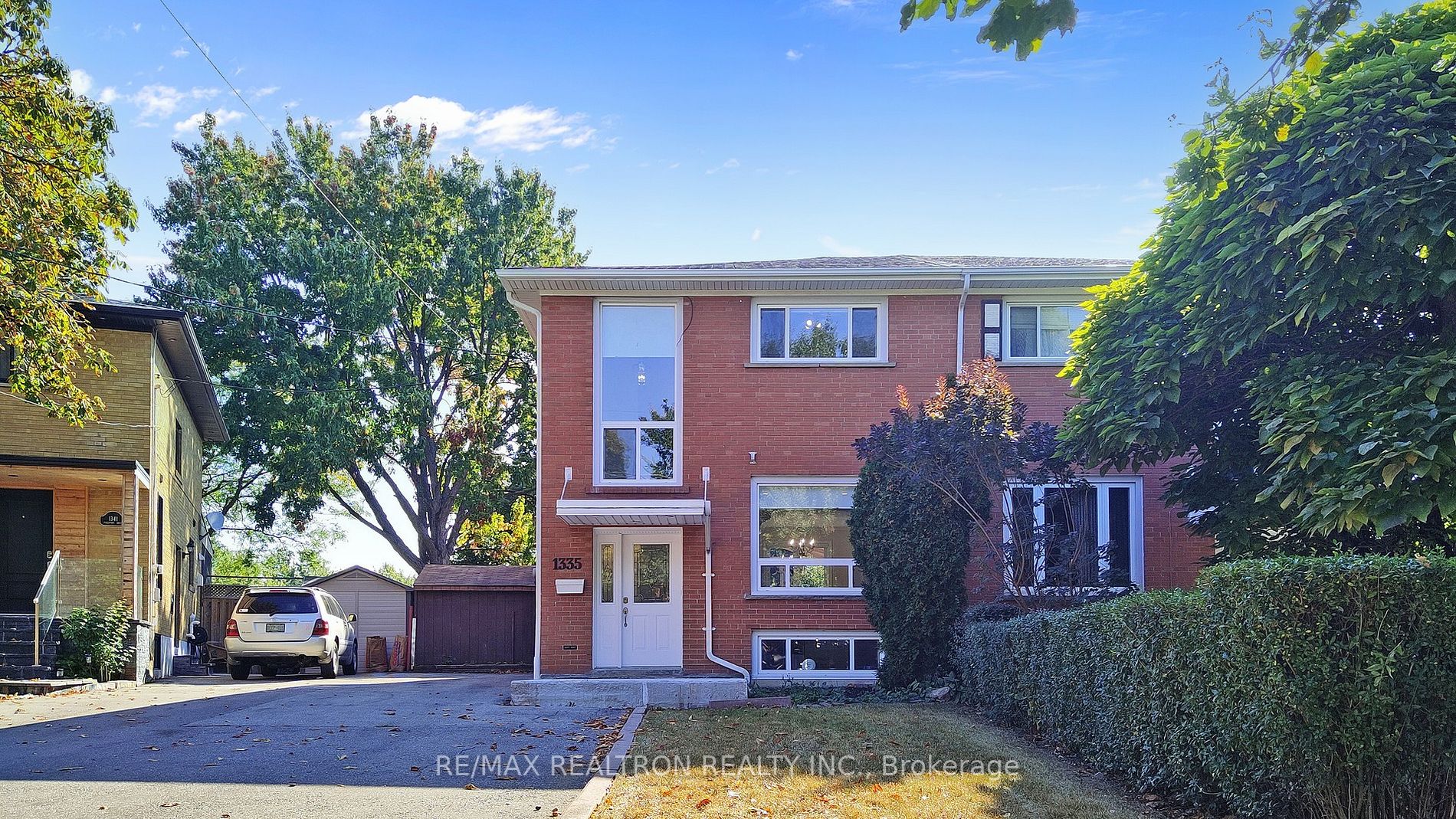 1335 Freeport Dr