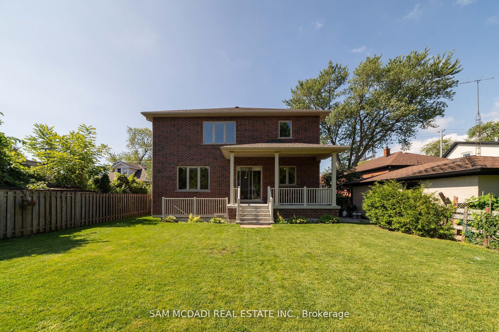 1029 Haig Blvd