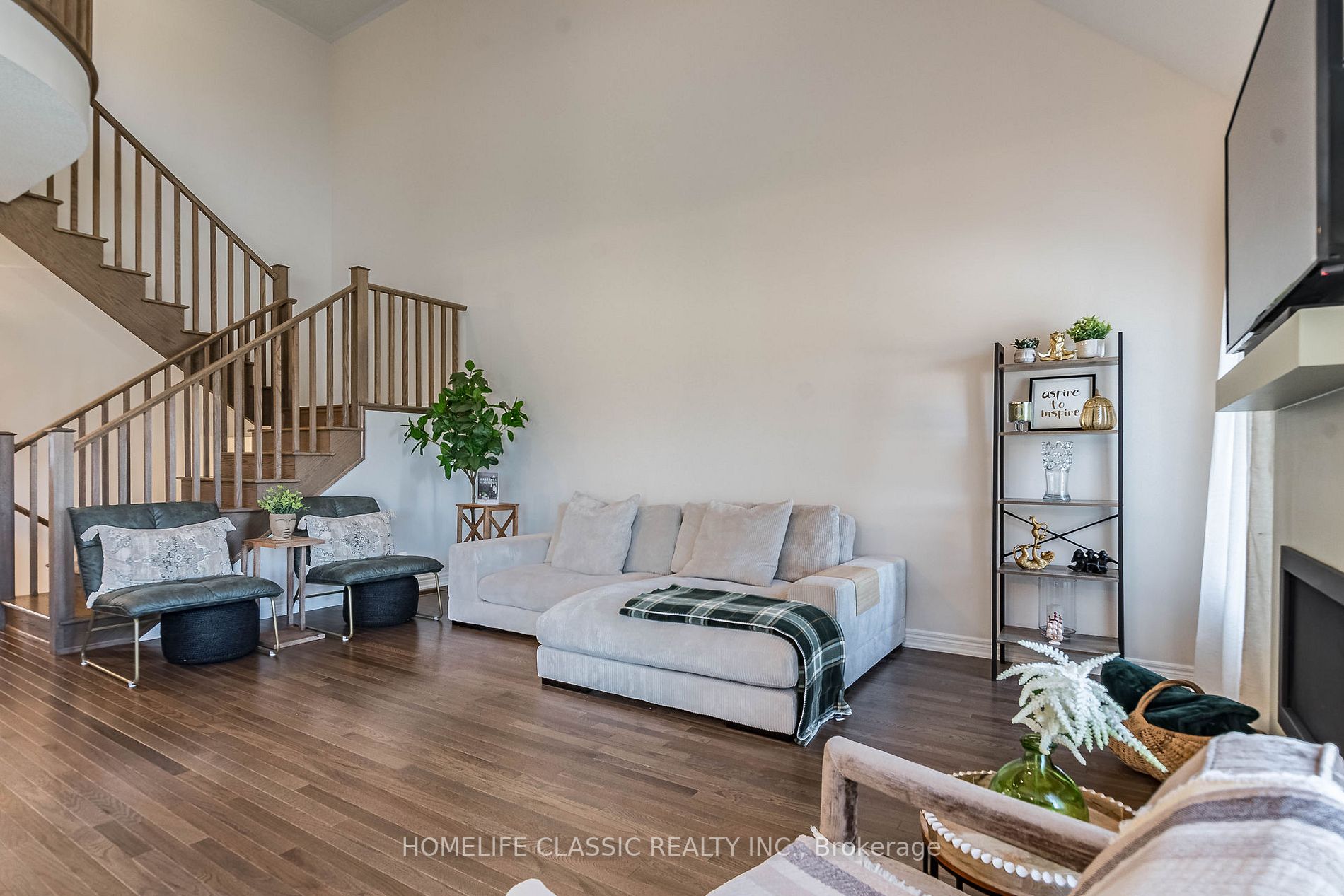 18 Bluestone Cres, #39