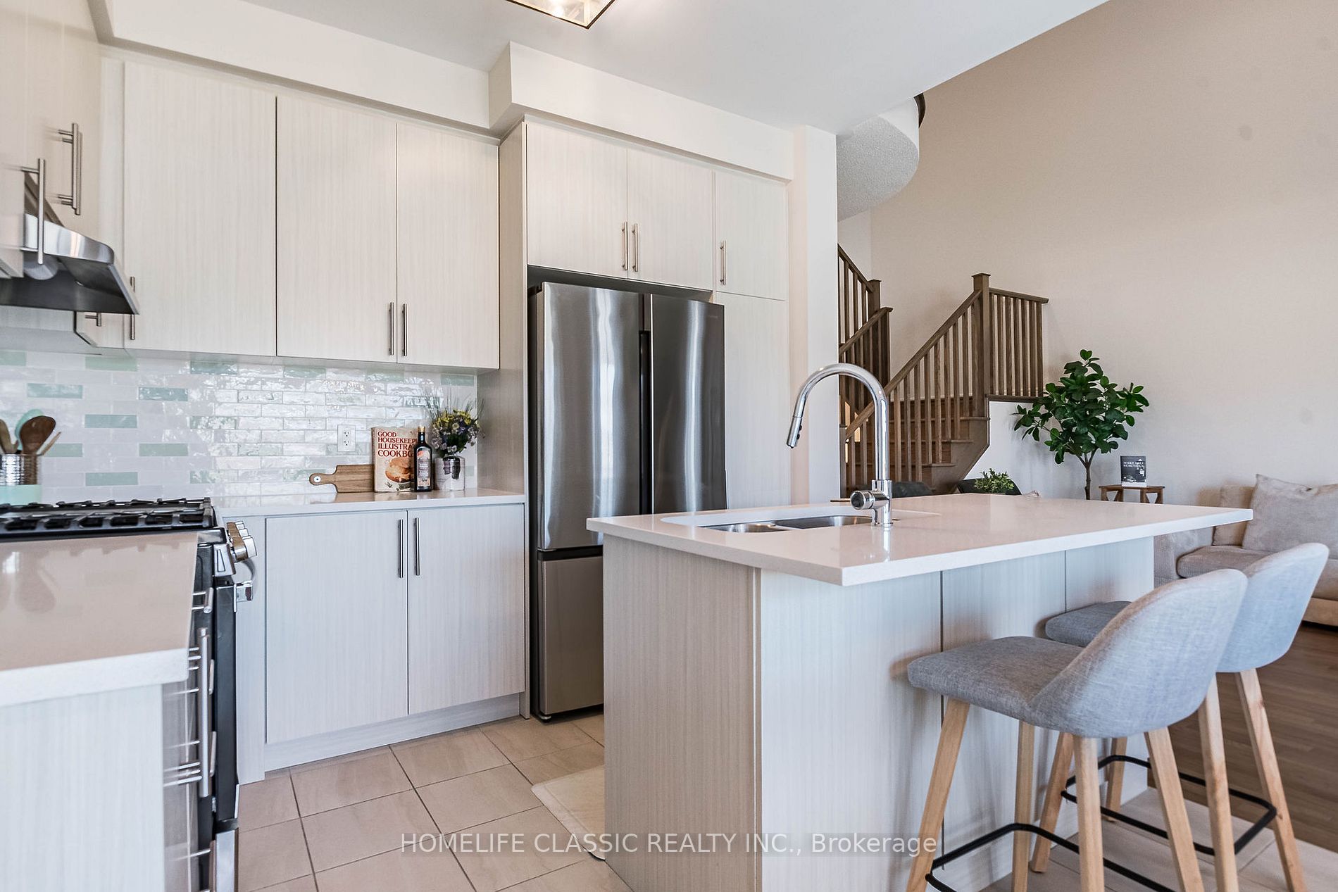 18 Bluestone Cres, #39