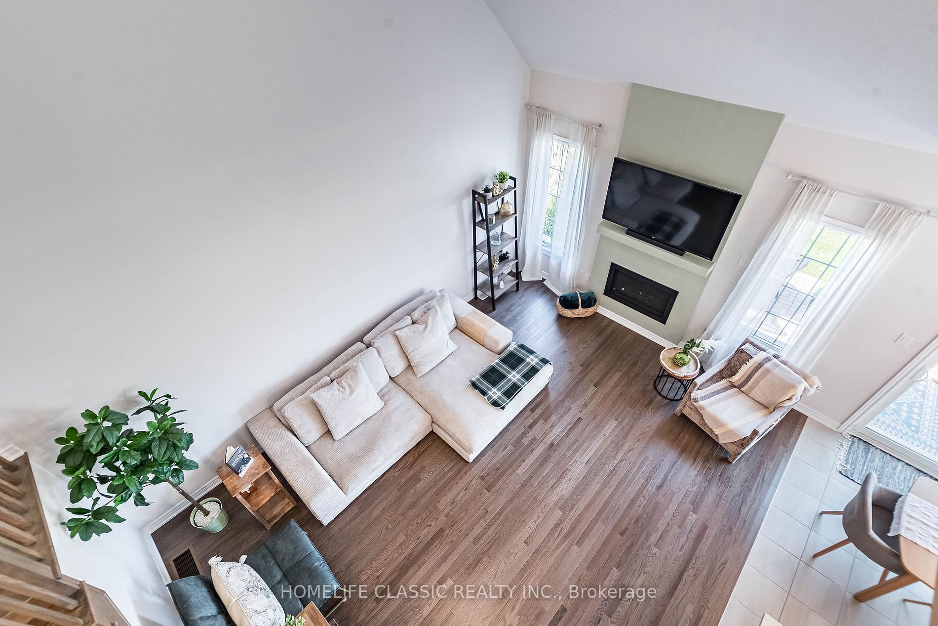 18 Bluestone Cres, #39