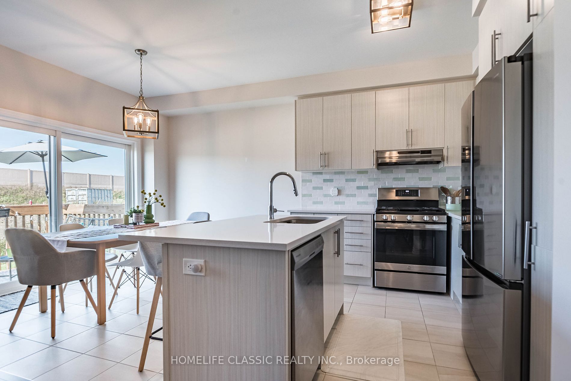 18 Bluestone Cres, #39