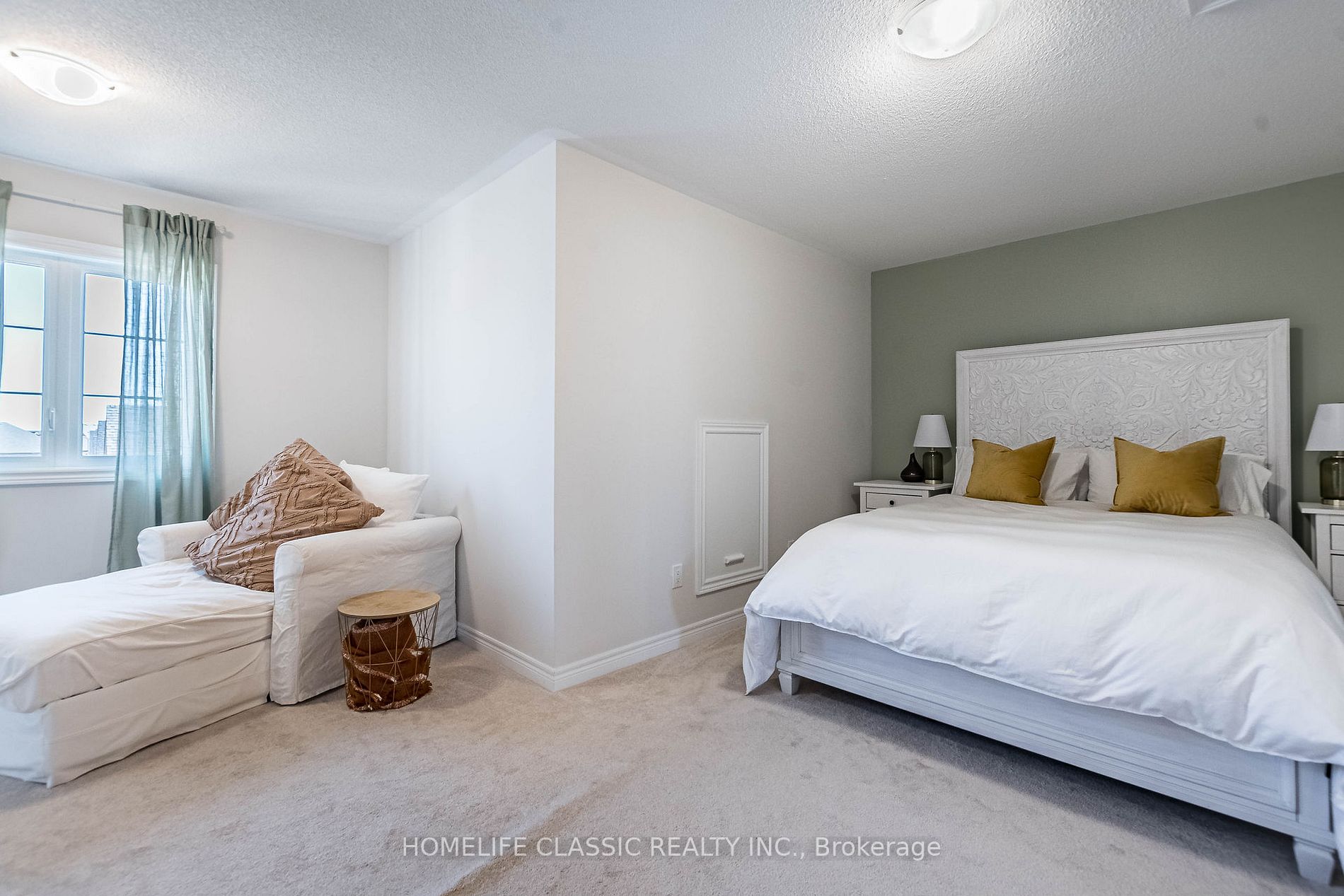 18 Bluestone Cres, #39