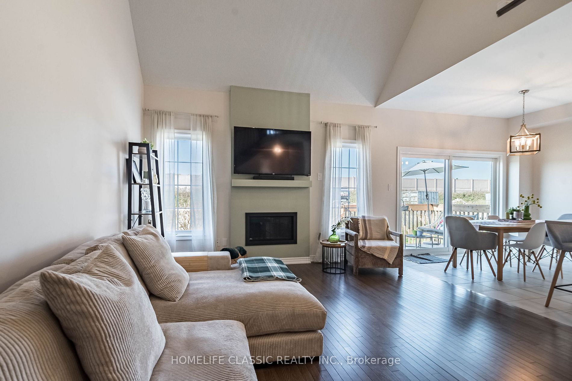 18 Bluestone Cres, #39