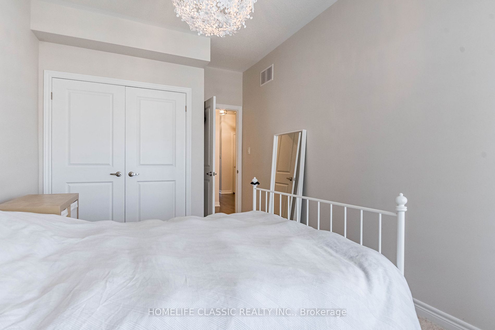 18 Bluestone Cres, #39