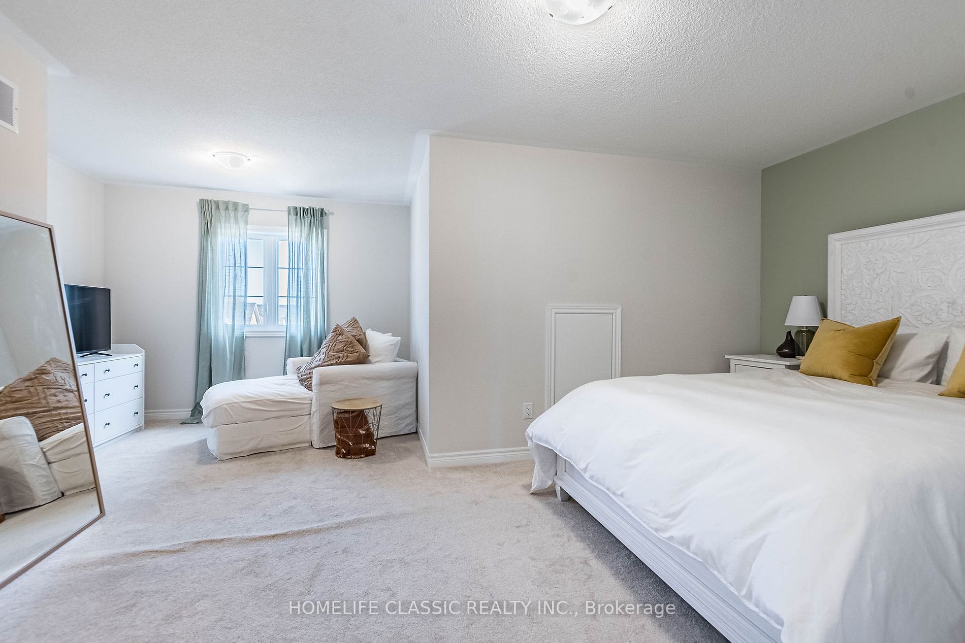 18 Bluestone Cres, #39