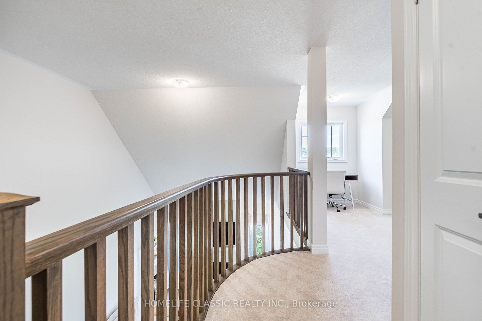 18 Bluestone Cres, #39