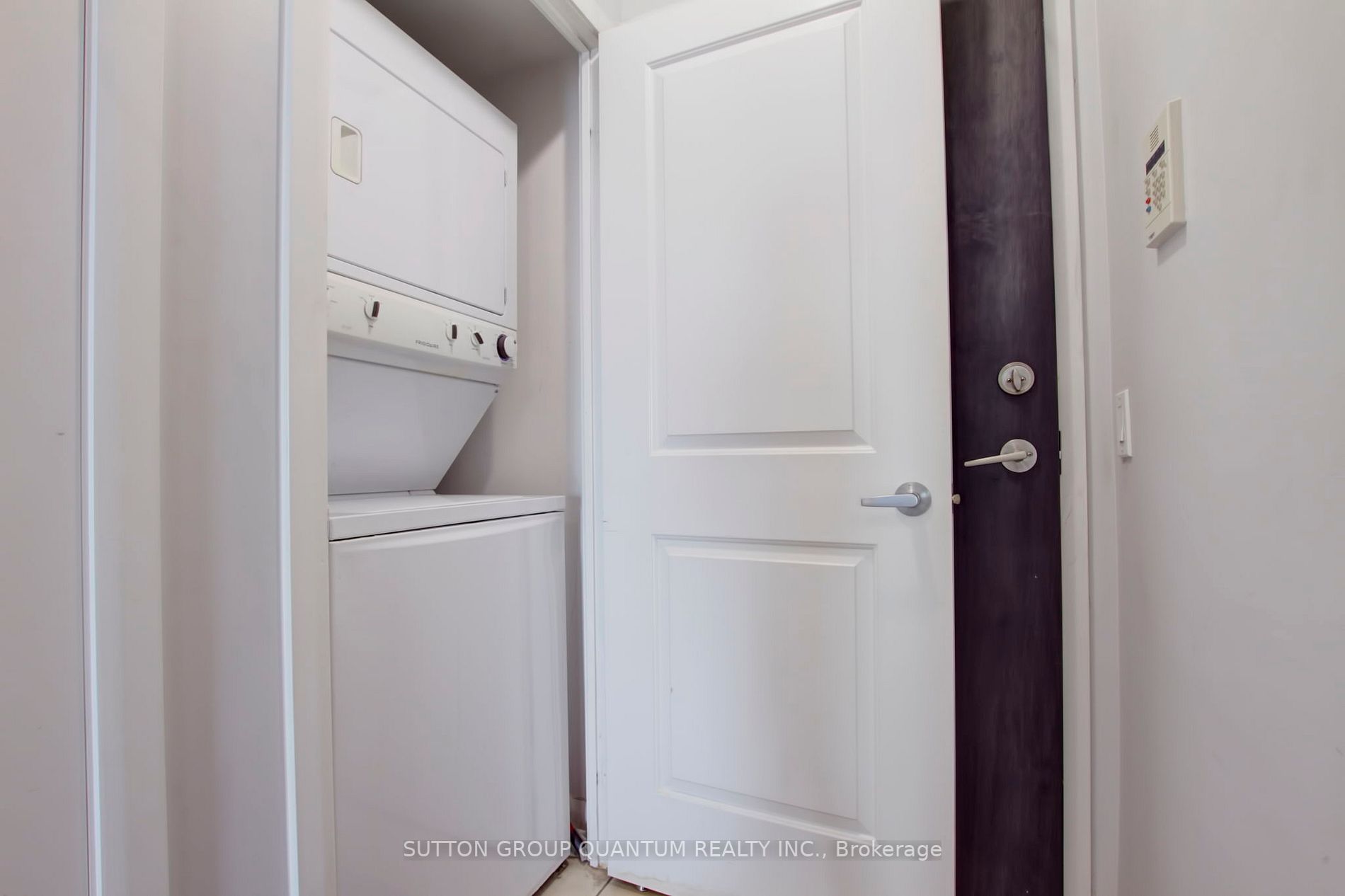 235 Sherway Gardens Road #1401