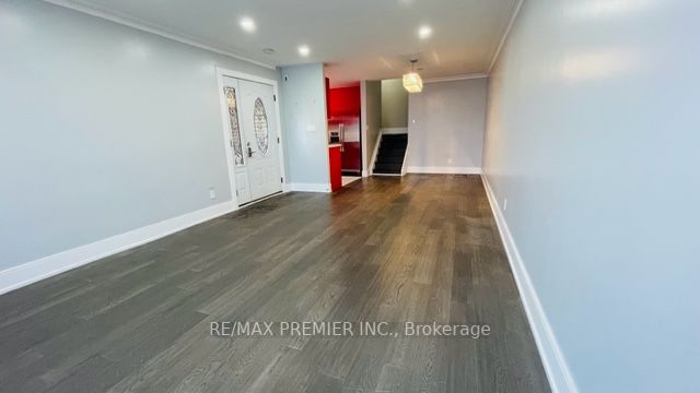 102 Northover St