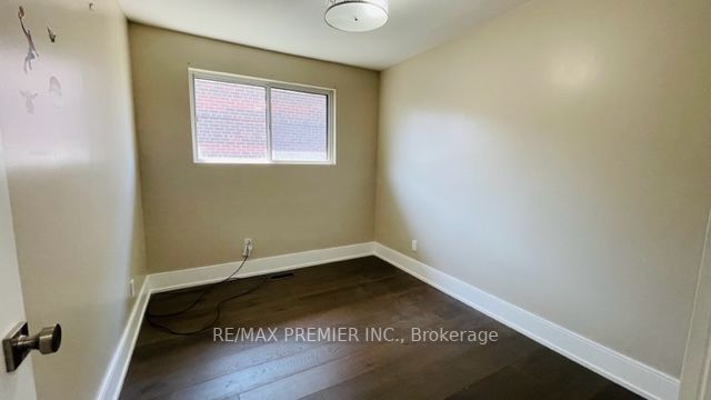 102 Northover St