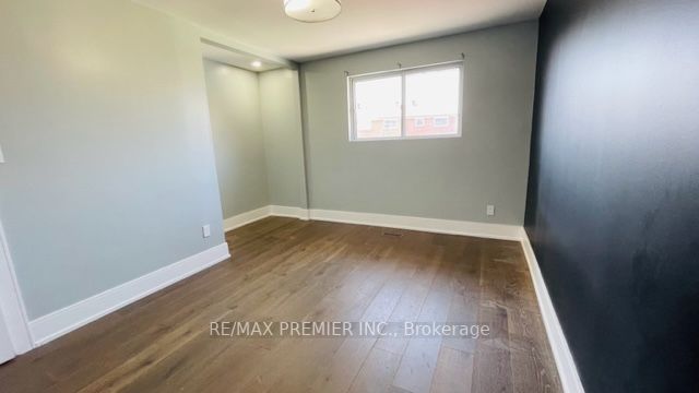 102 Northover St