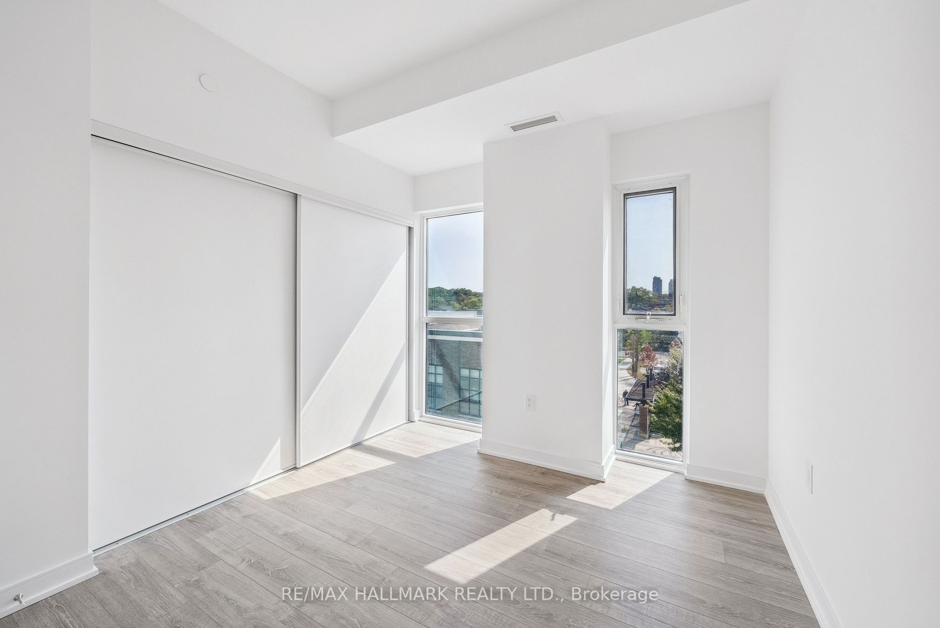 25 Neighbourhood Lane, #404