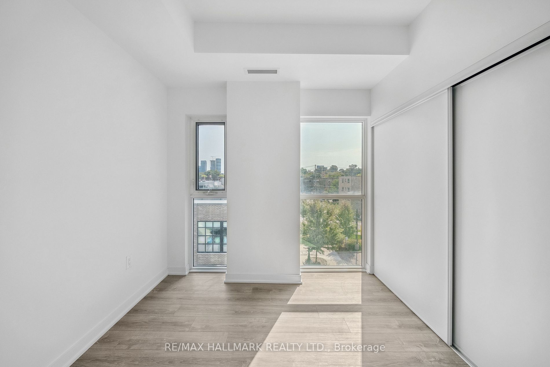 25 Neighbourhood Lane, #404
