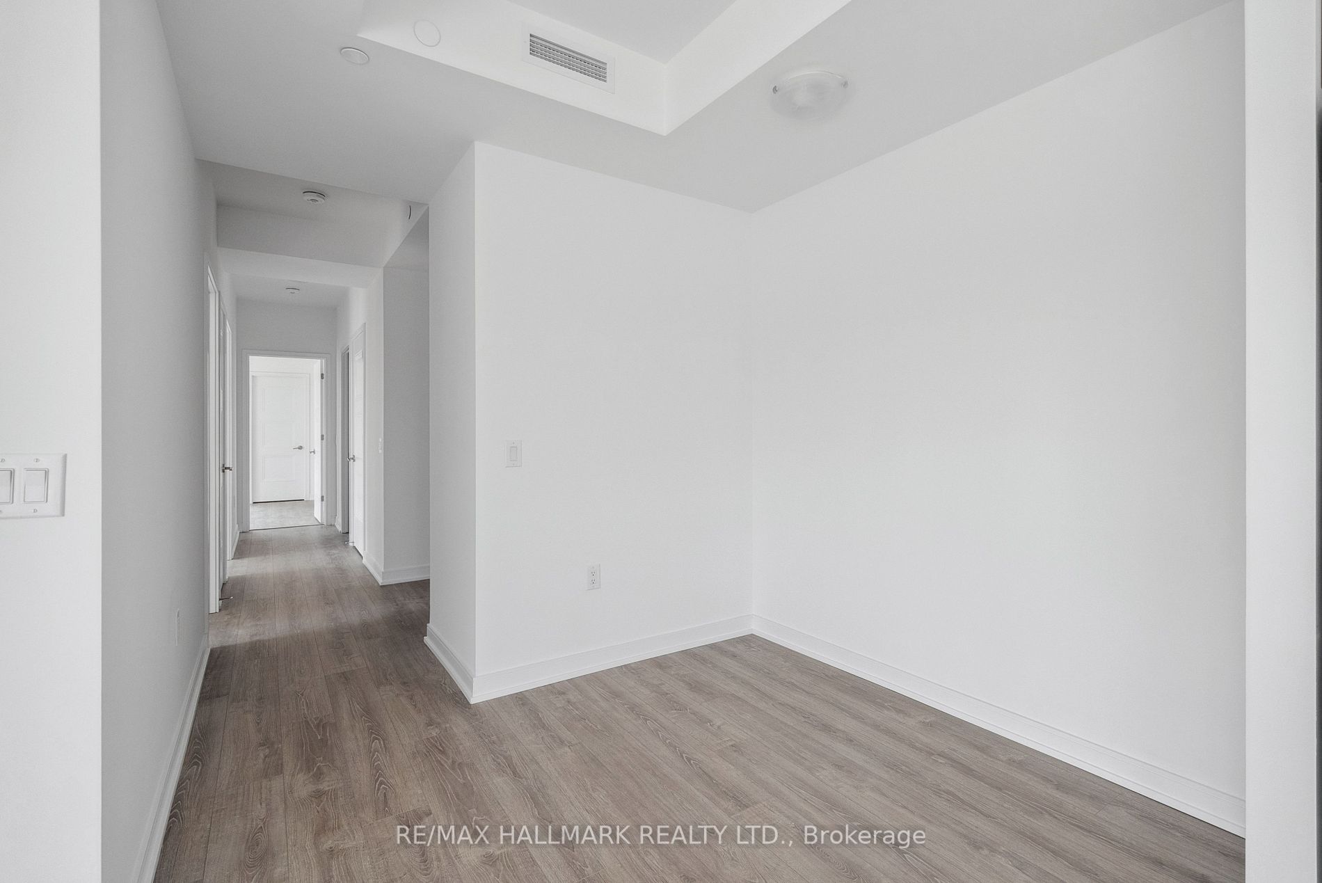 25 Neighbourhood Lane #404