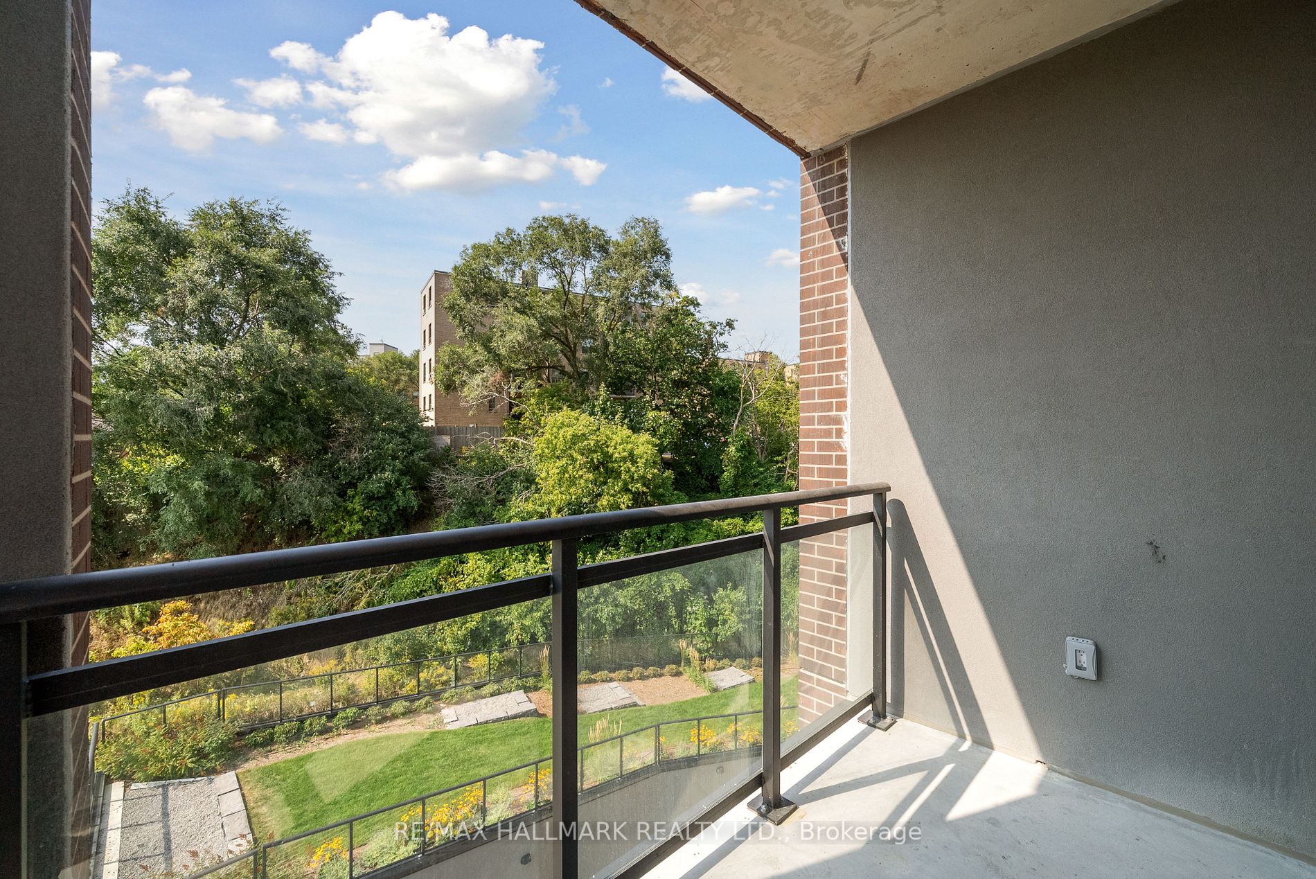 25 Neighbourhood Lane #404