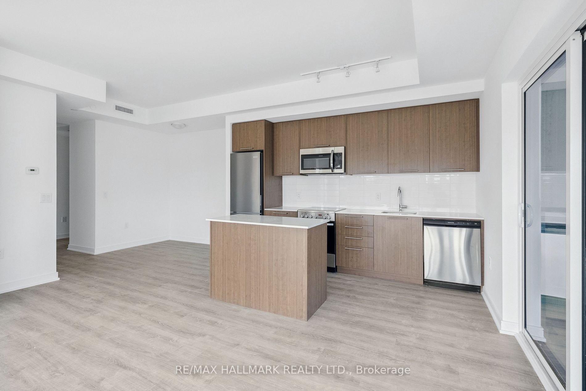 25 Neighbourhood Lane #404
