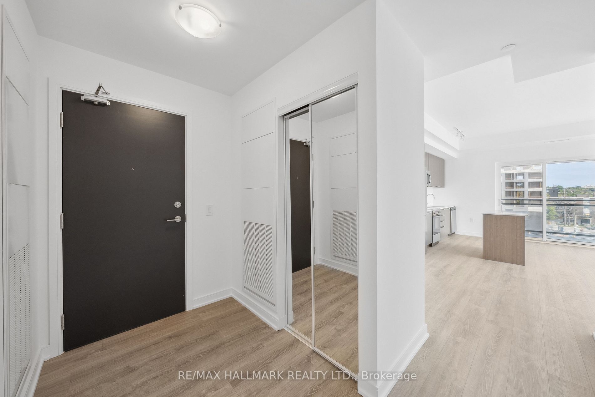 25 Neighbourhood Lane #404