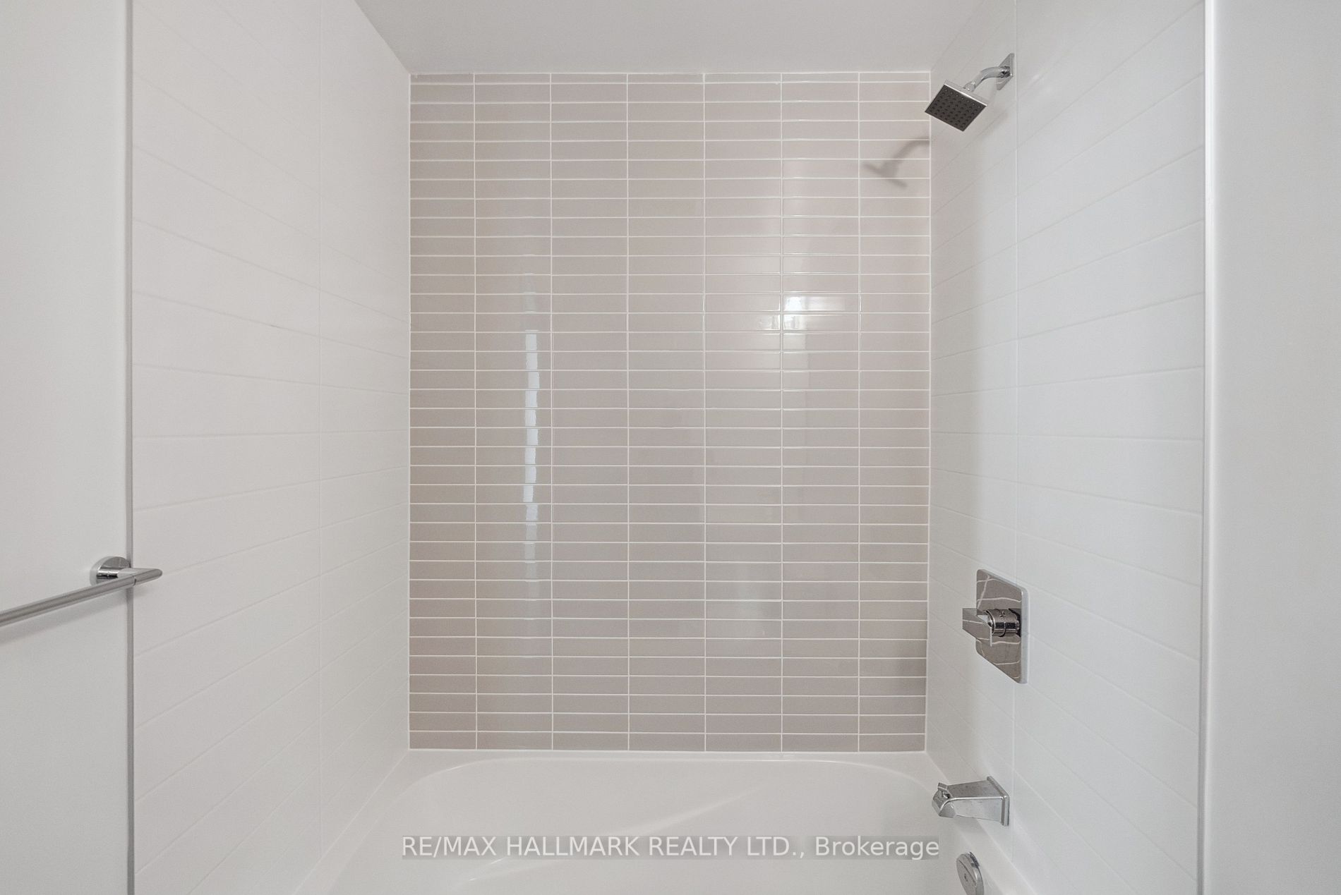25 Neighbourhood Lane, #107