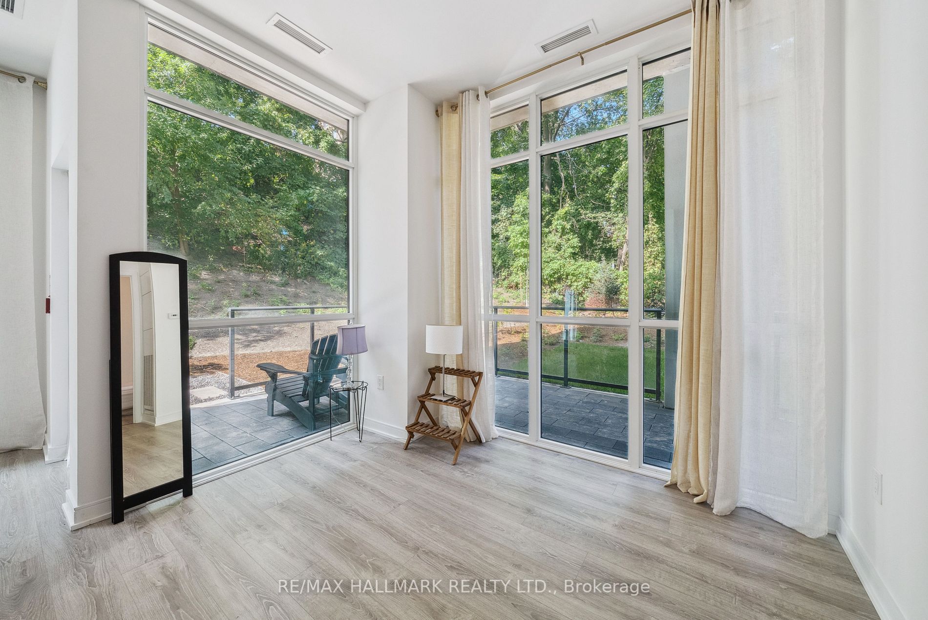 25 Neighbourhood Lane, #107