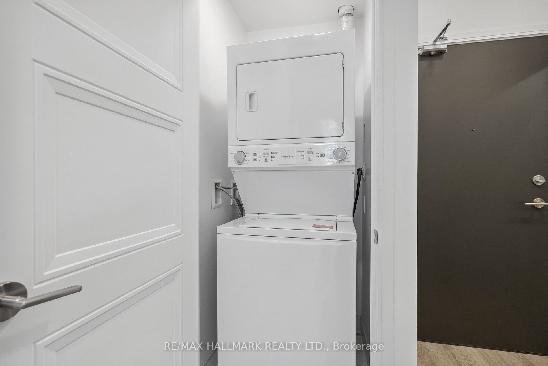 25 Neighbourhood Lane, #107