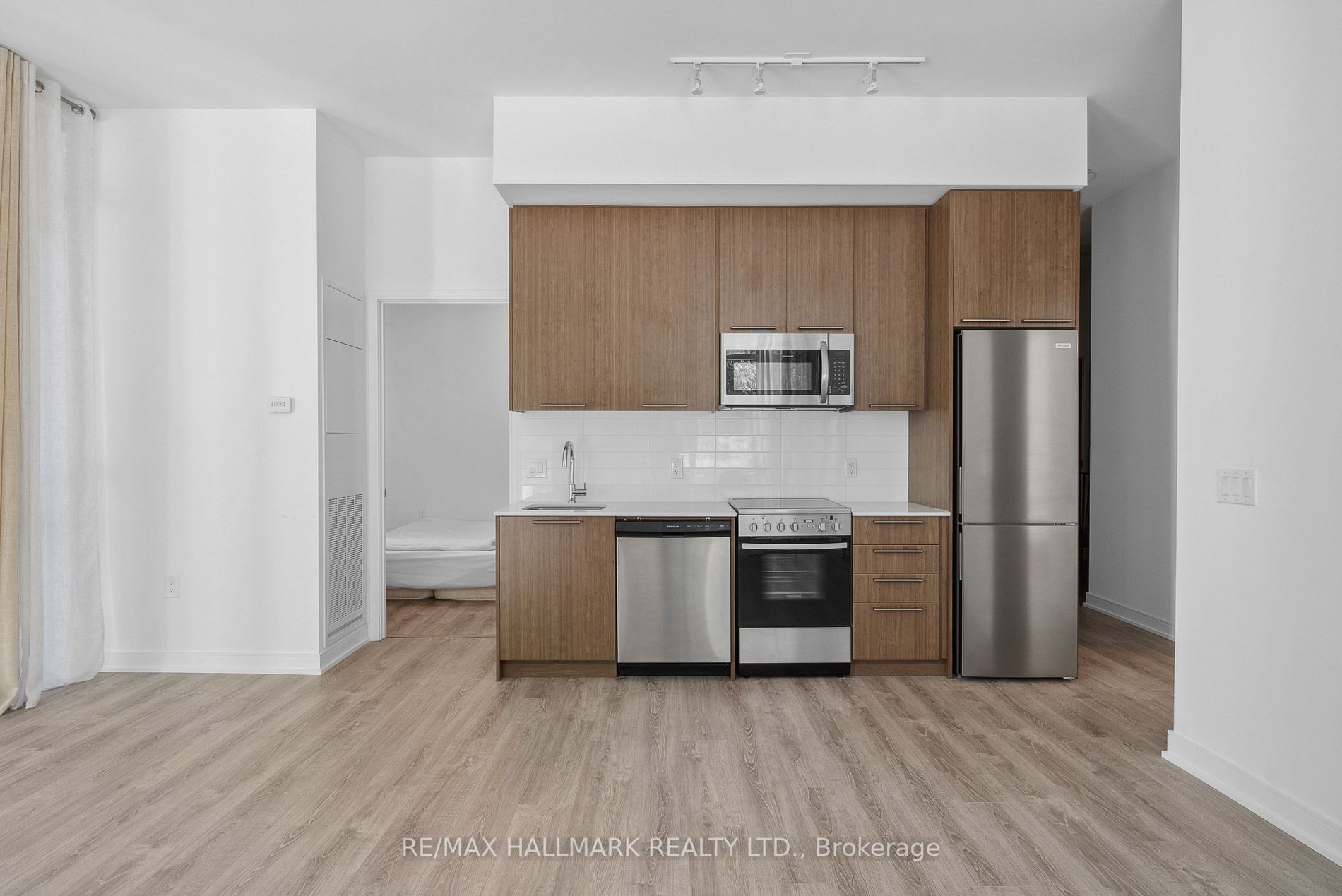 25 Neighbourhood Lane, #107
