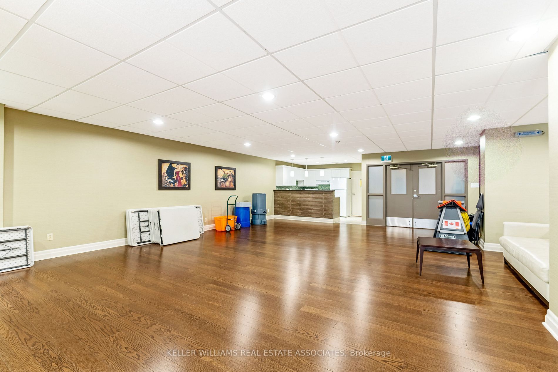 1485 Lakeshore Rd E, #203