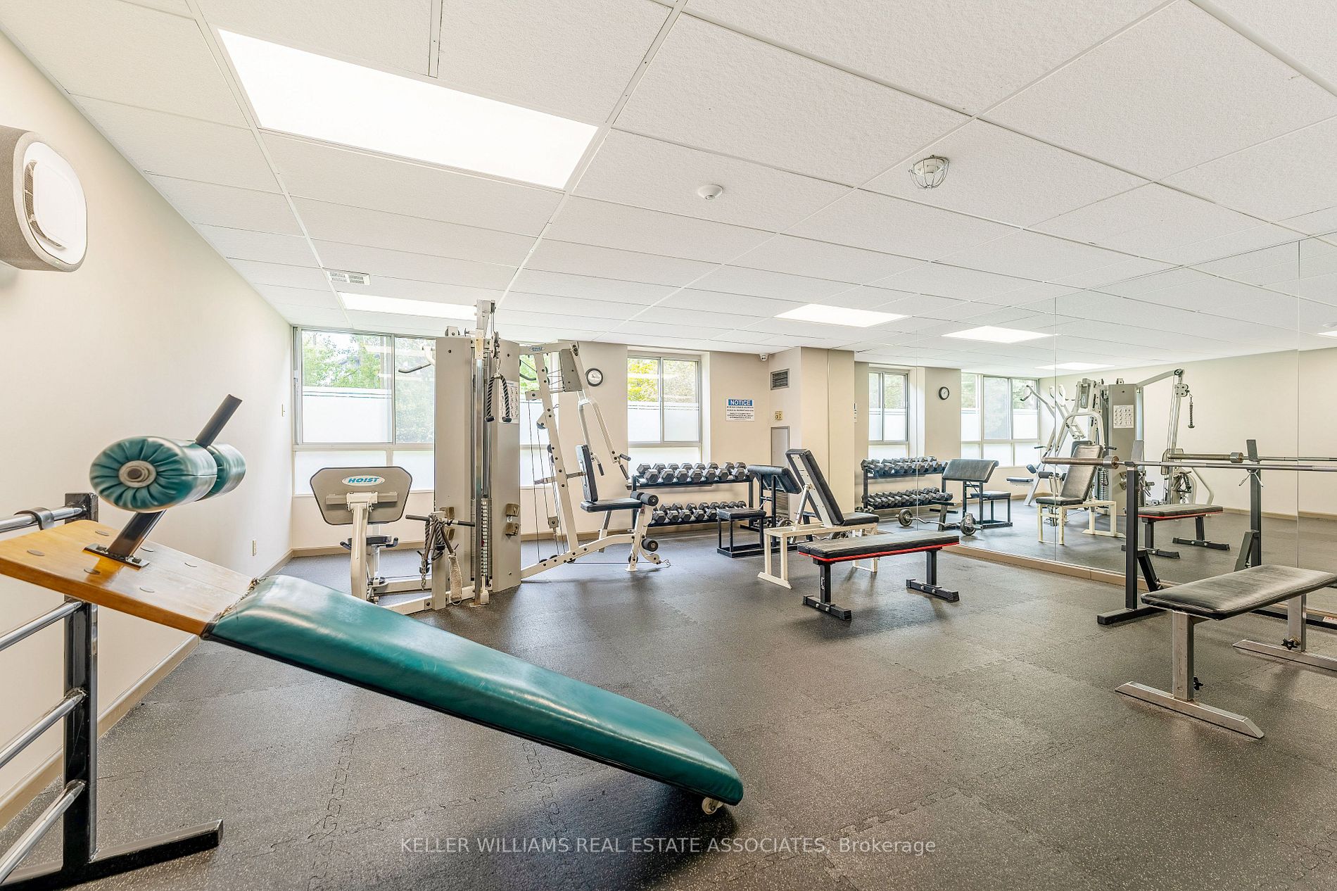 1485 Lakeshore Rd E, #203