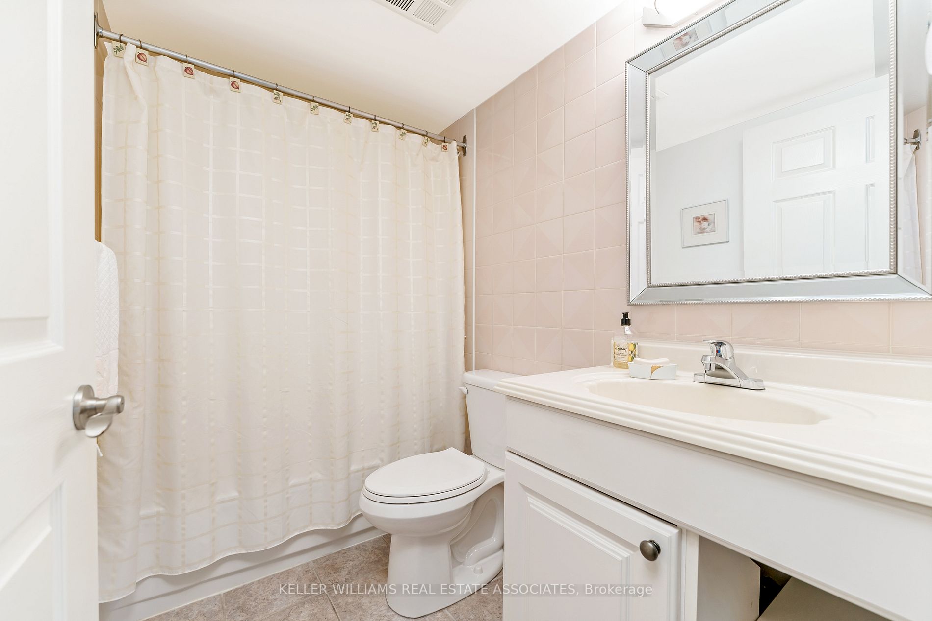 1485 Lakeshore Rd E, #203