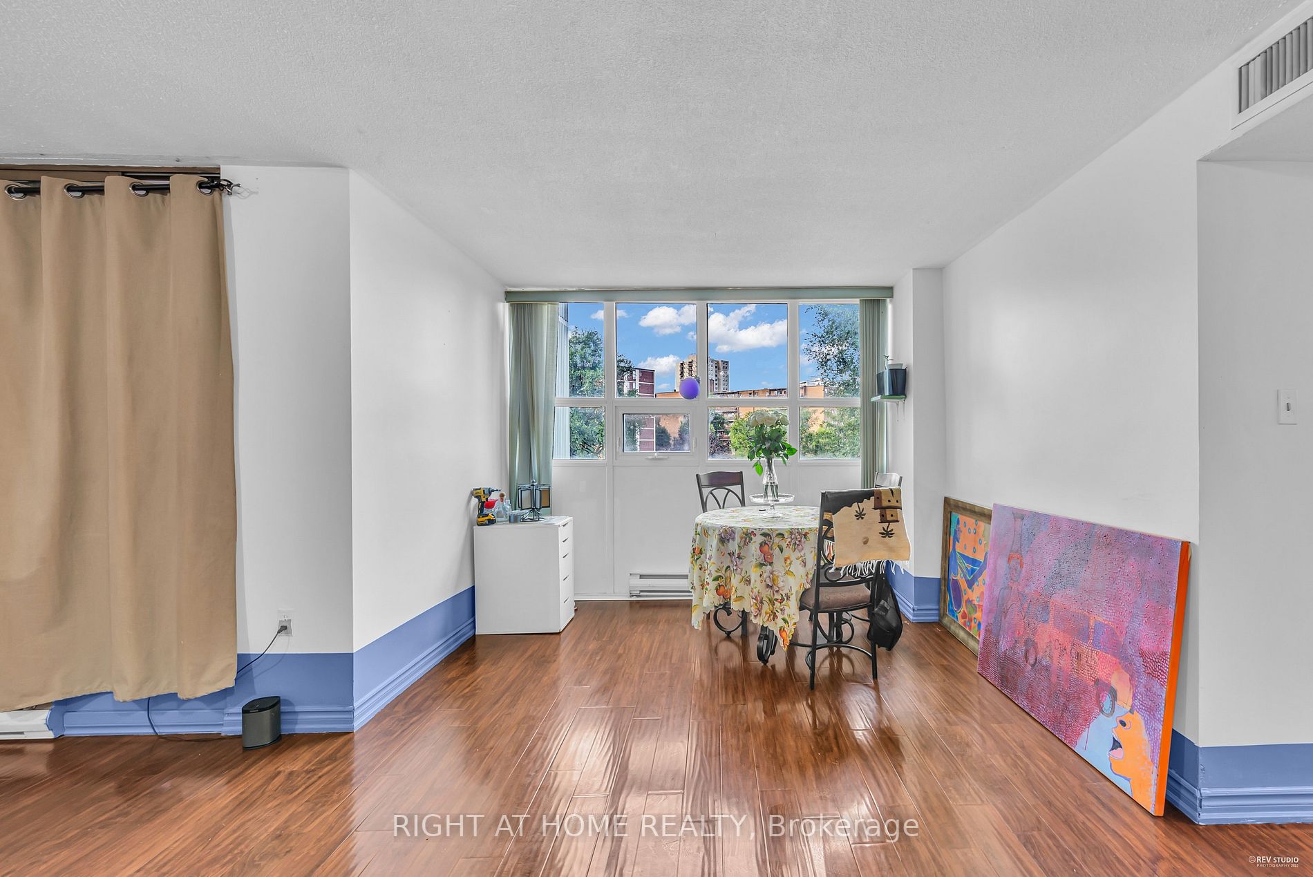 2323 Confederation Pkwy, #408