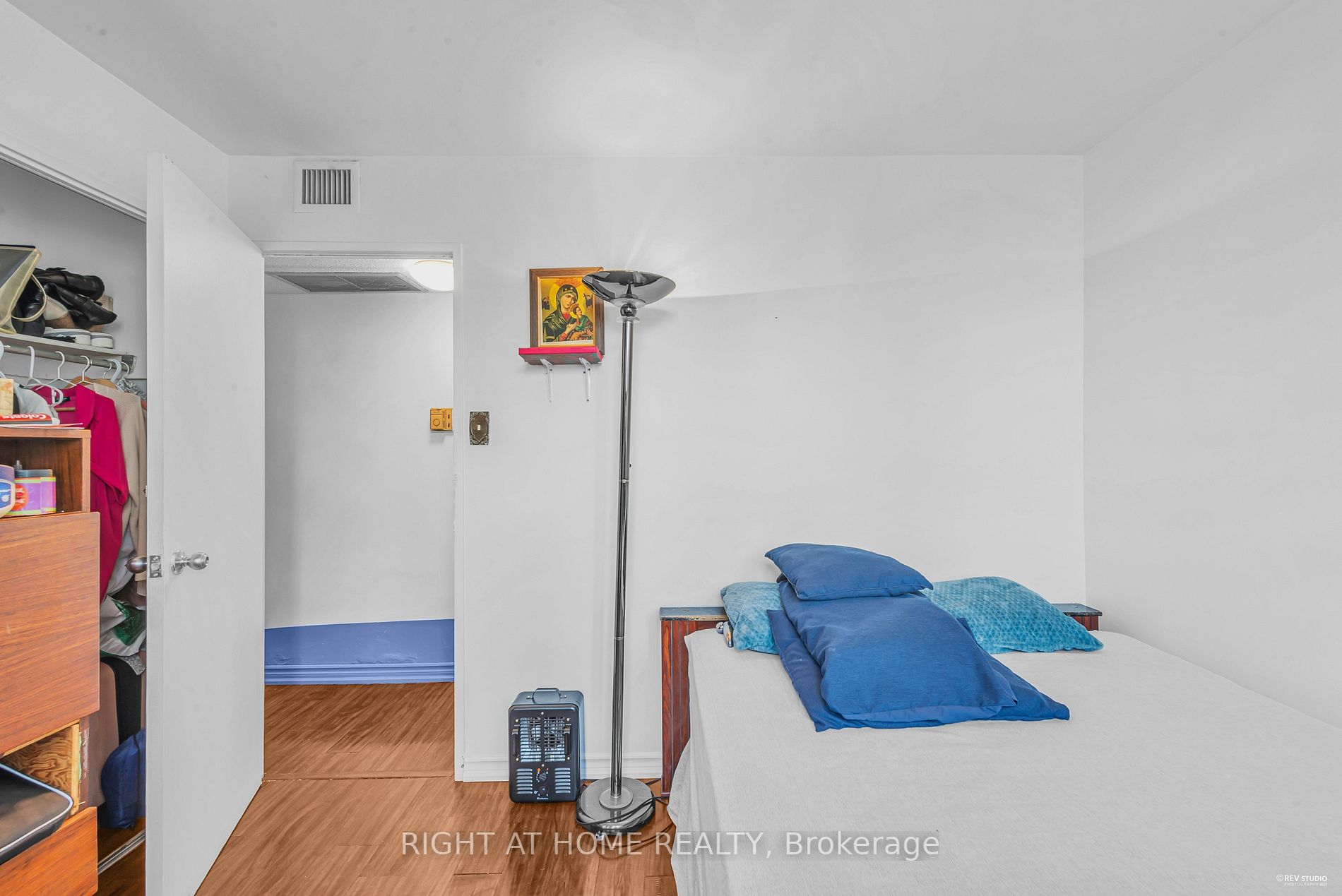 2323 Confederation Pkwy, #408