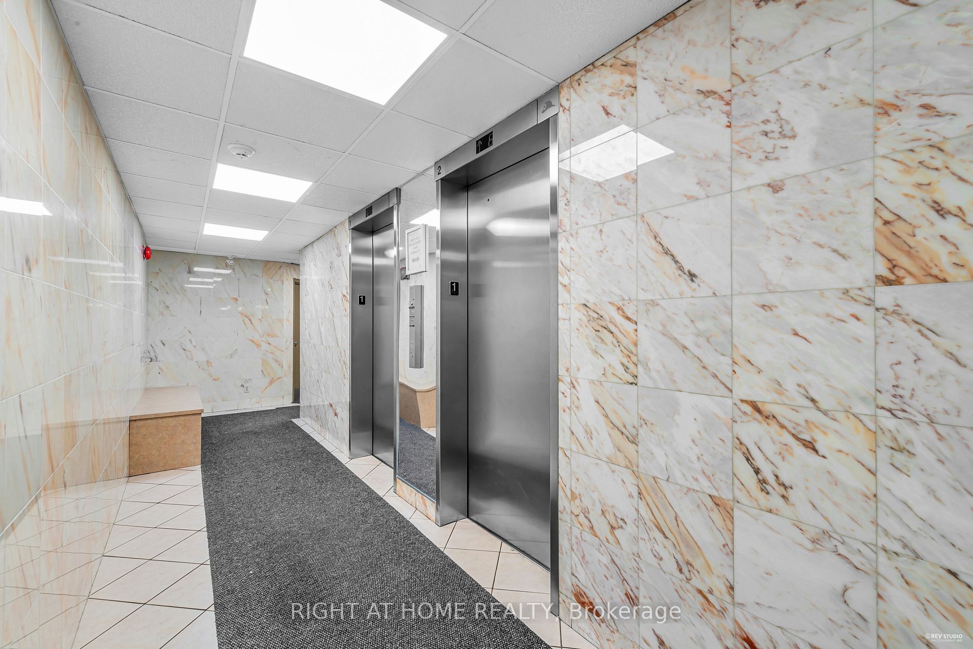 2323 Confederation Pkwy, #408