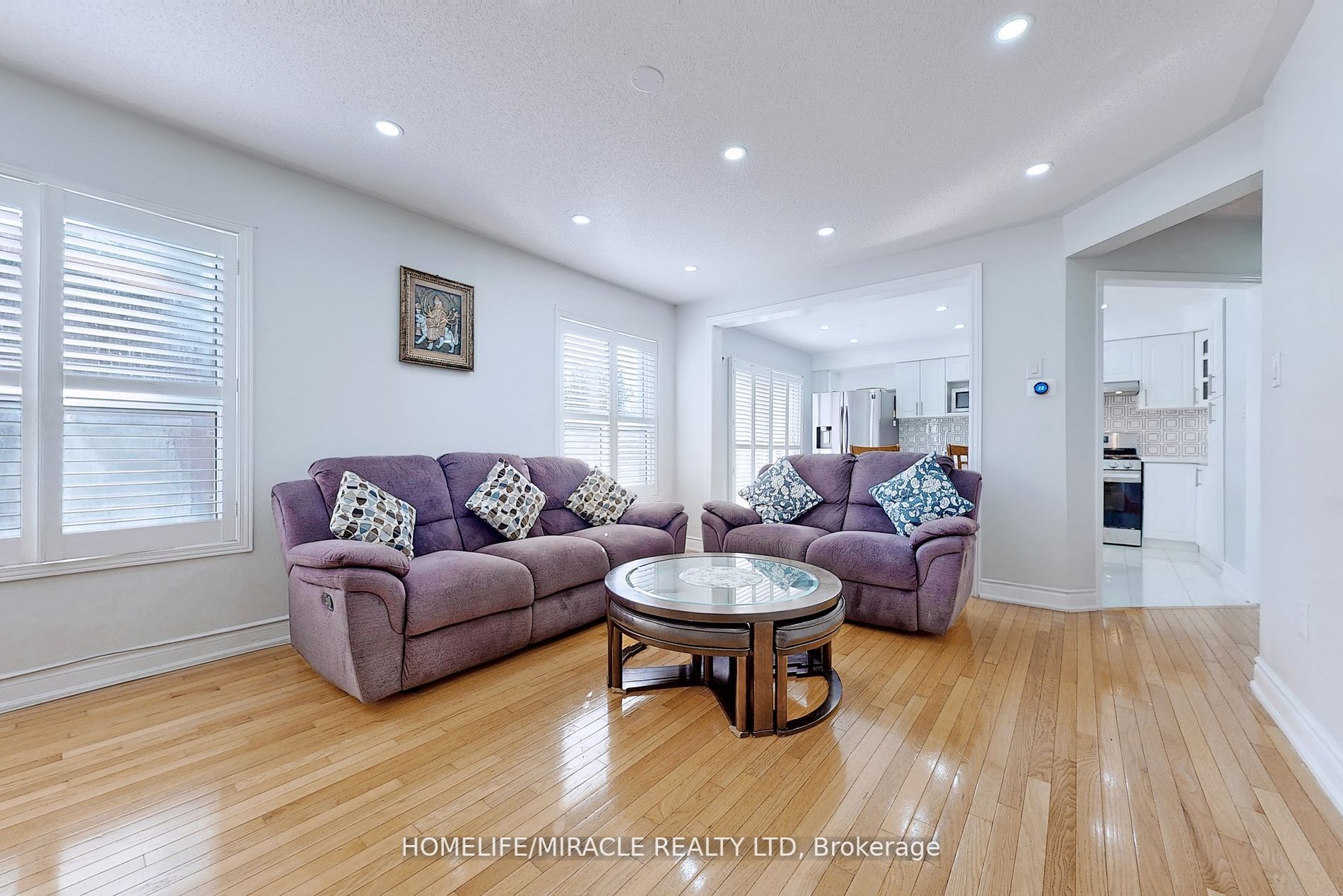 2 Clovercrest Drive