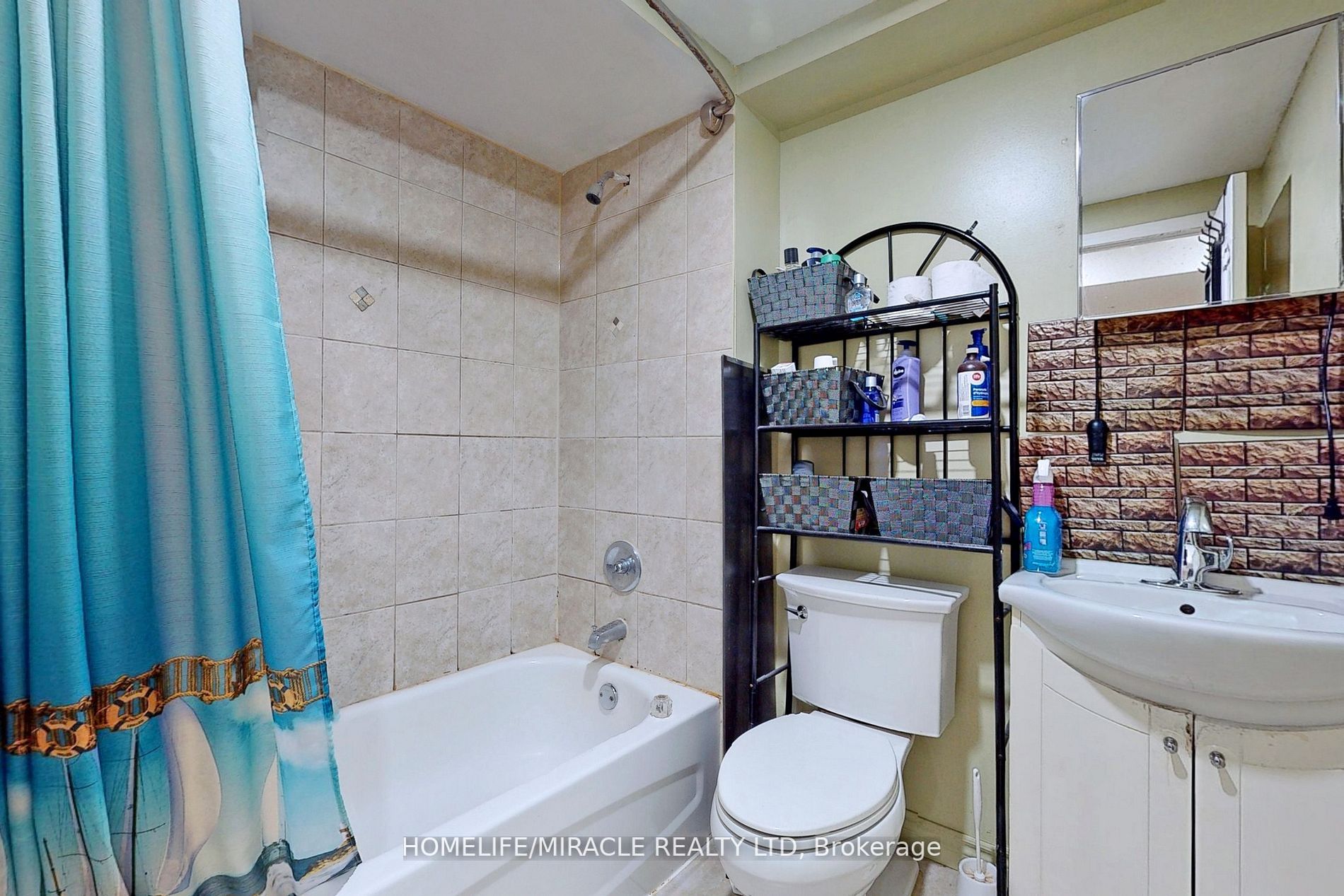 2 Clovercrest Drive