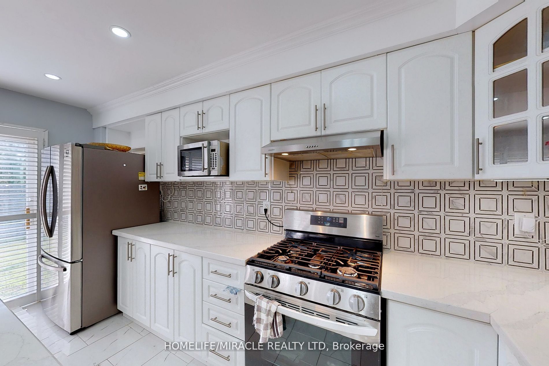 2 Clovercrest Drive