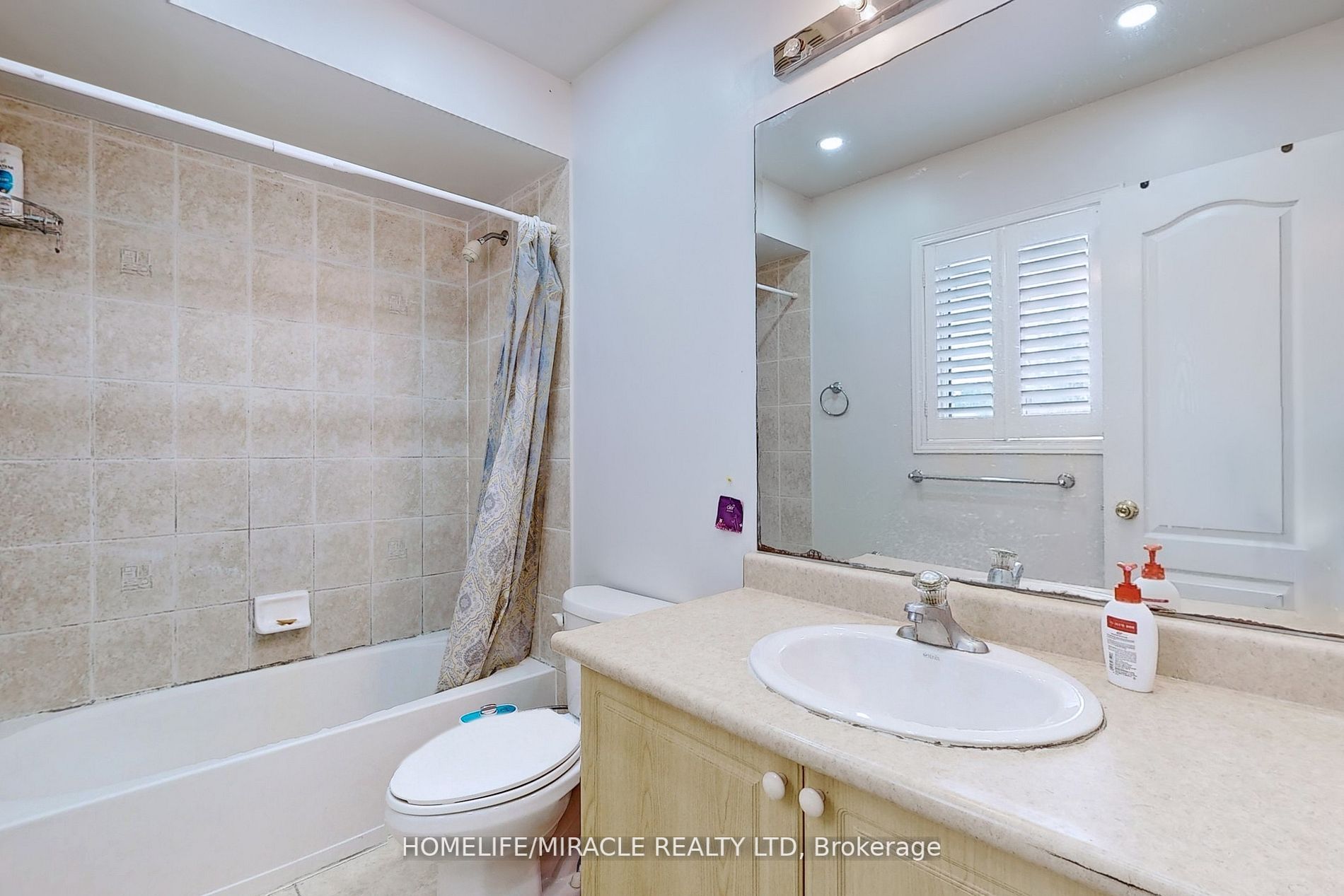 2 Clovercrest Drive