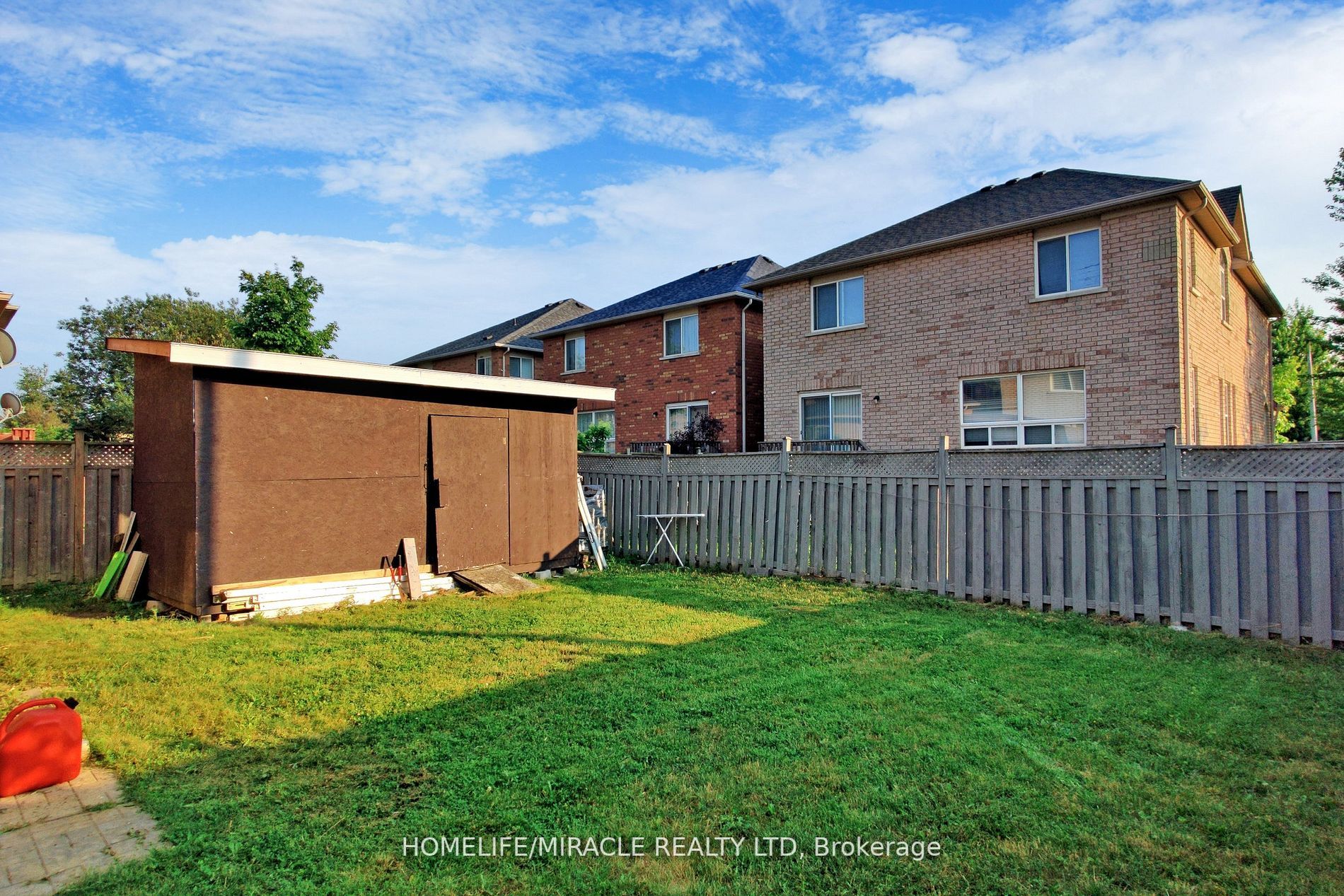 2 Clovercrest Drive
