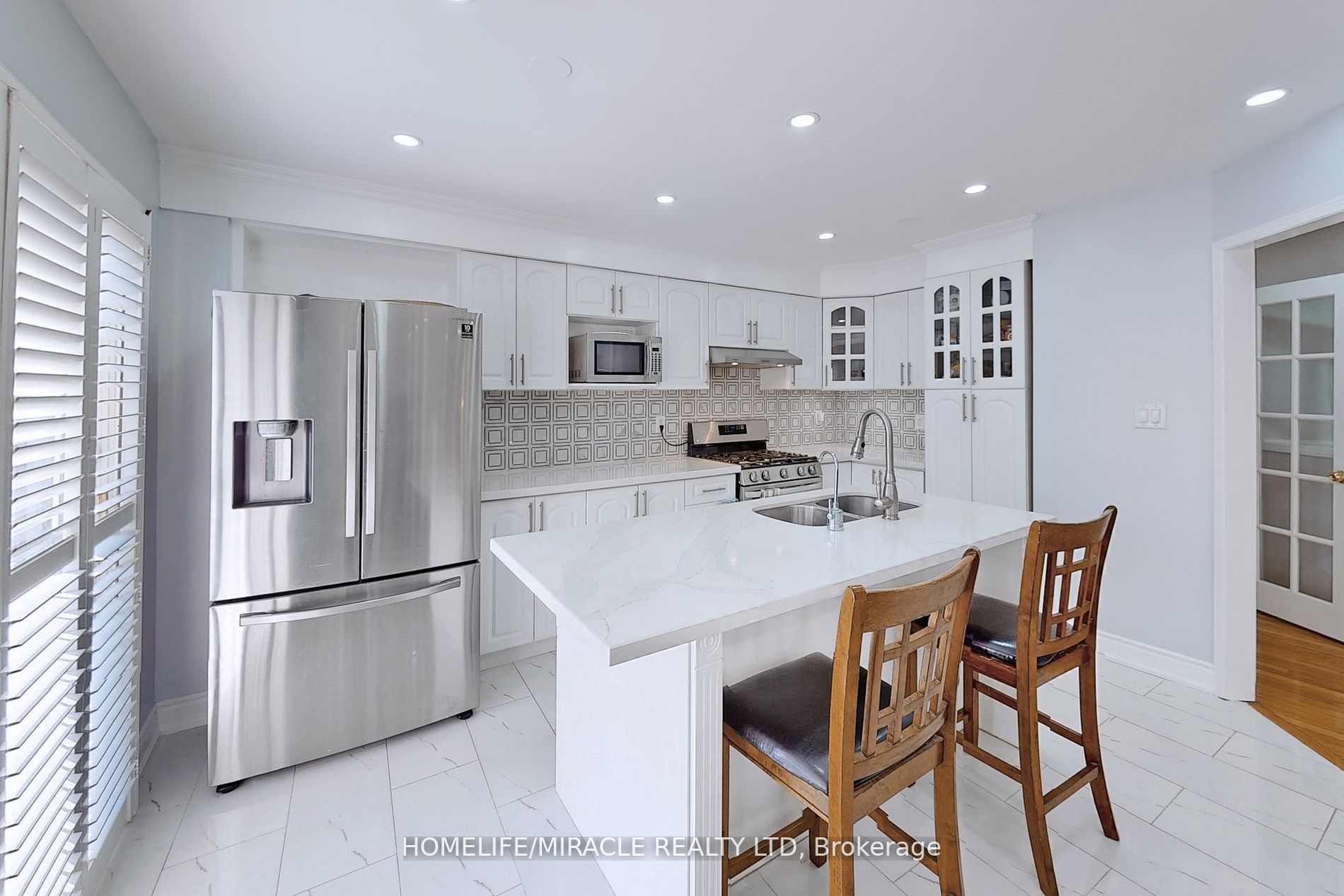 2 Clovercrest Drive