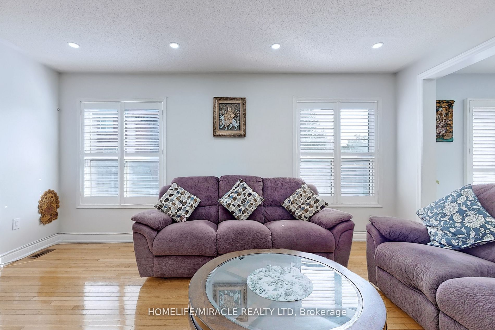 2 Clovercrest Drive