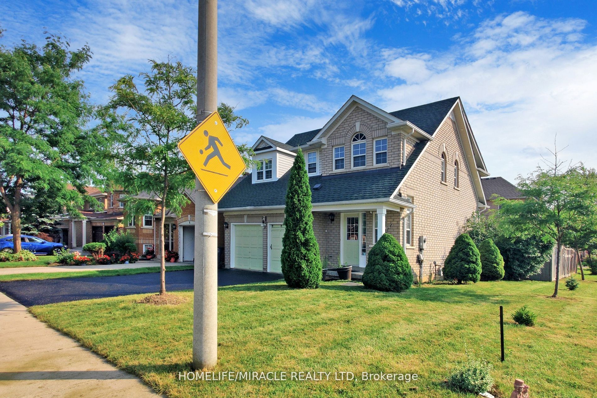 2 Clovercrest Drive