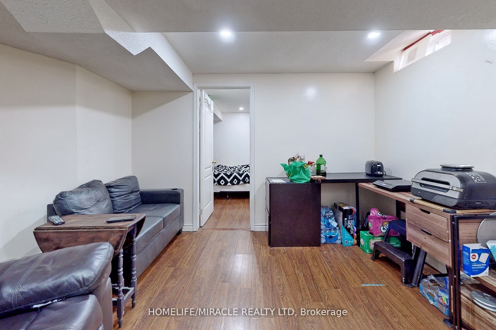 2 Clovercrest Drive