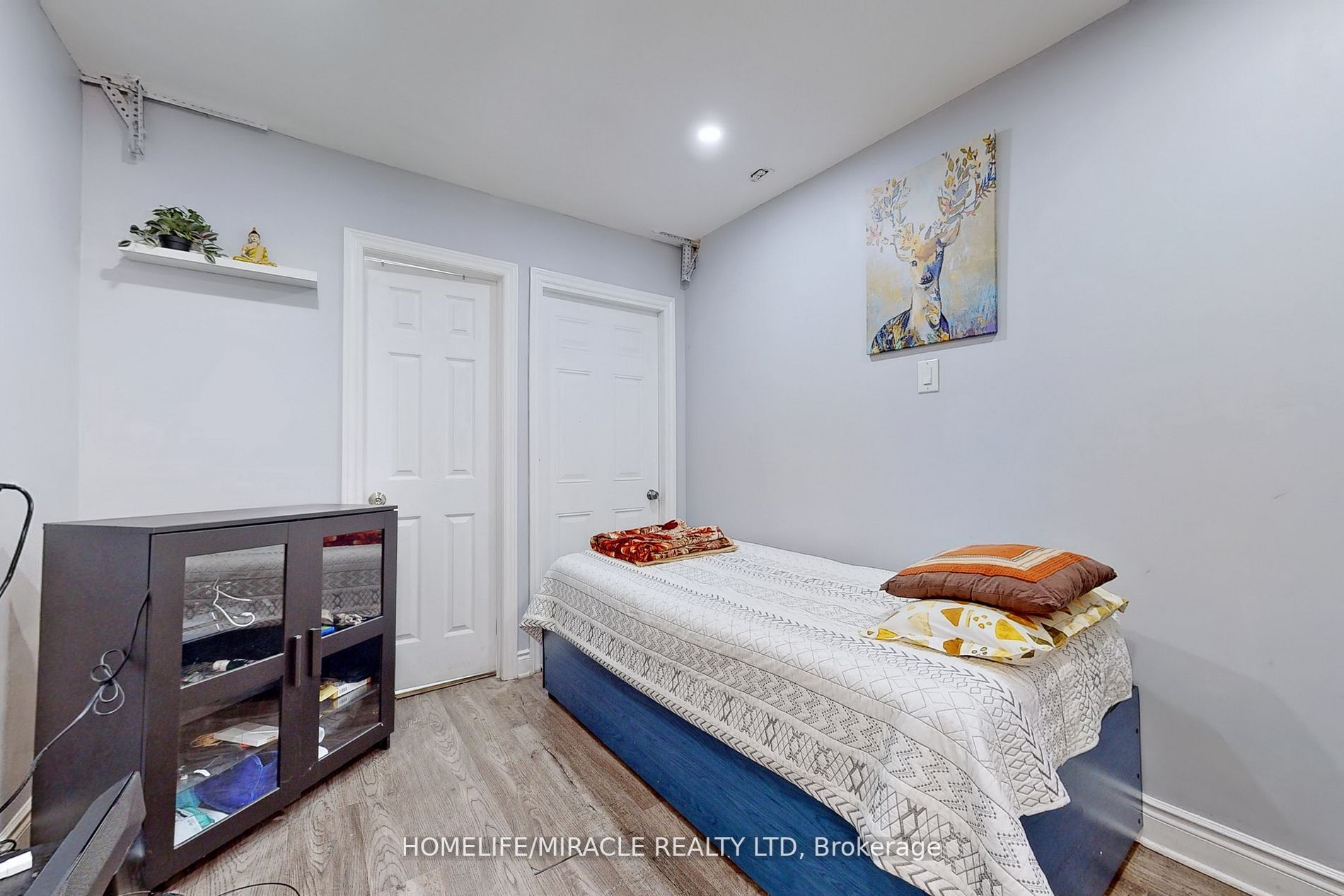 2 Clovercrest Drive