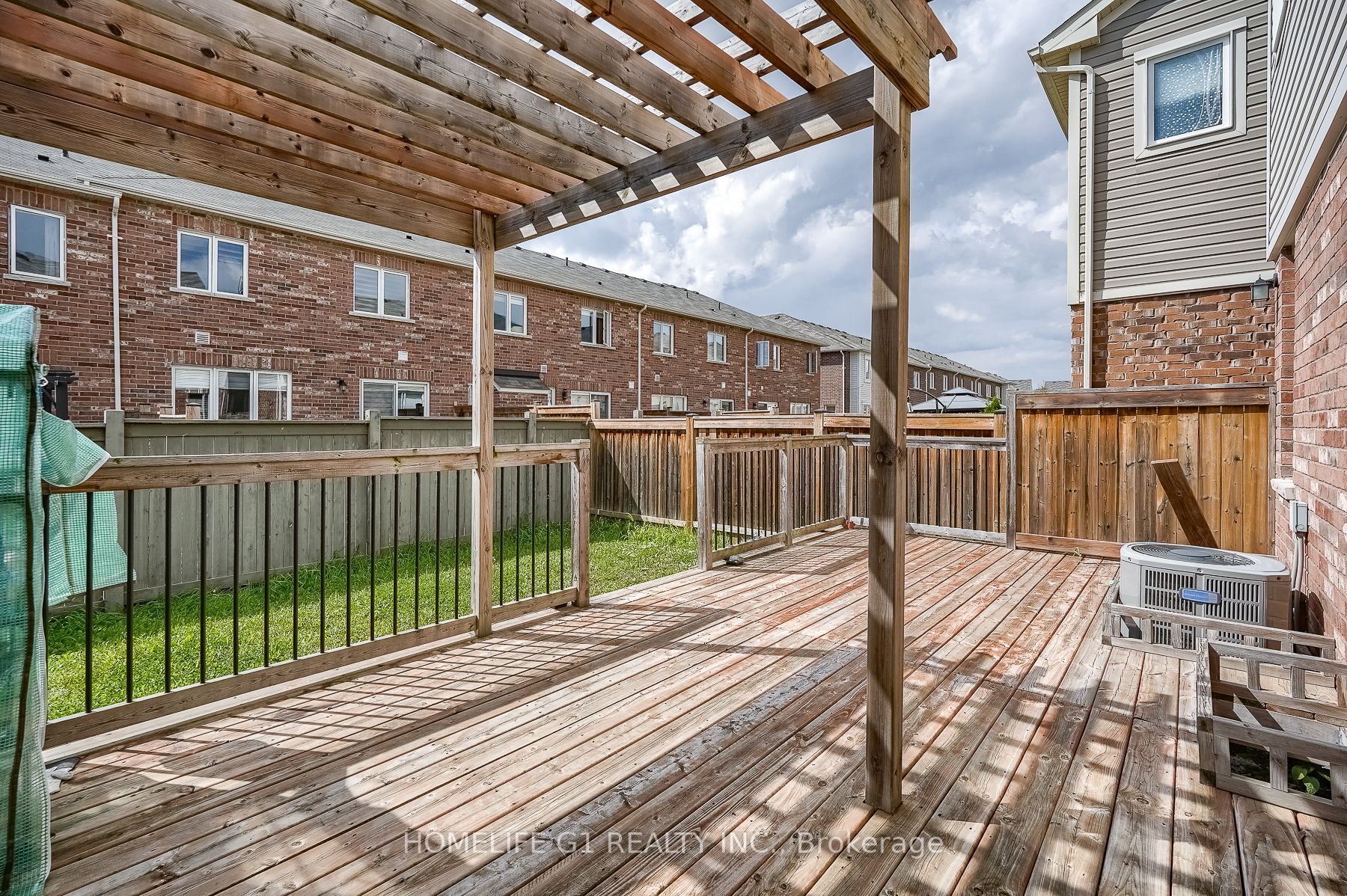 1540 Farmstead Dr