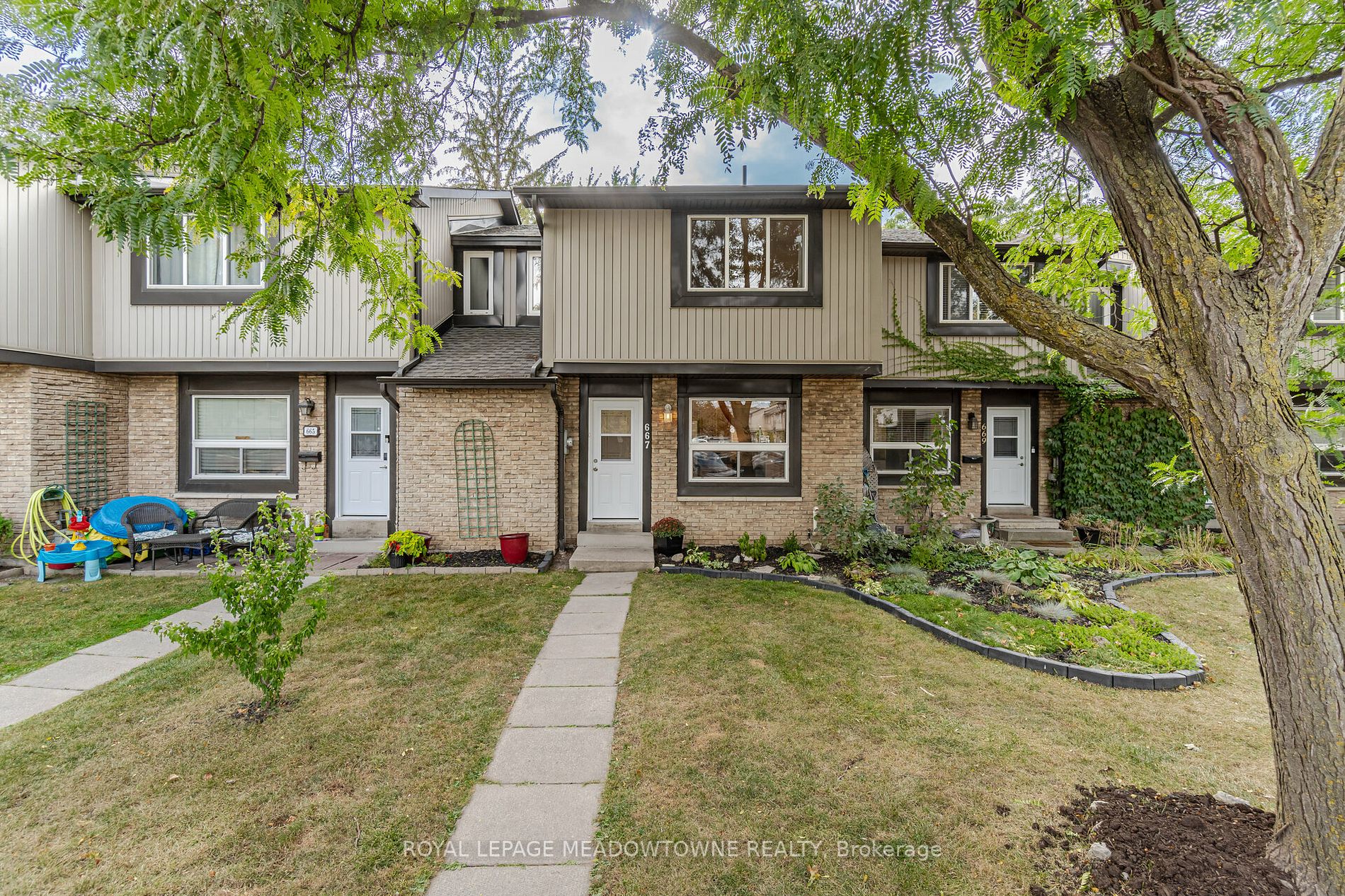 667 Woodward Avenue, #82