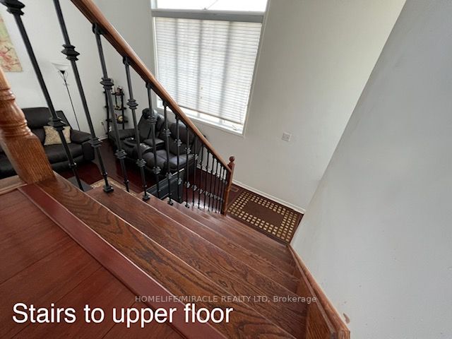 154 Queen Mary Dr