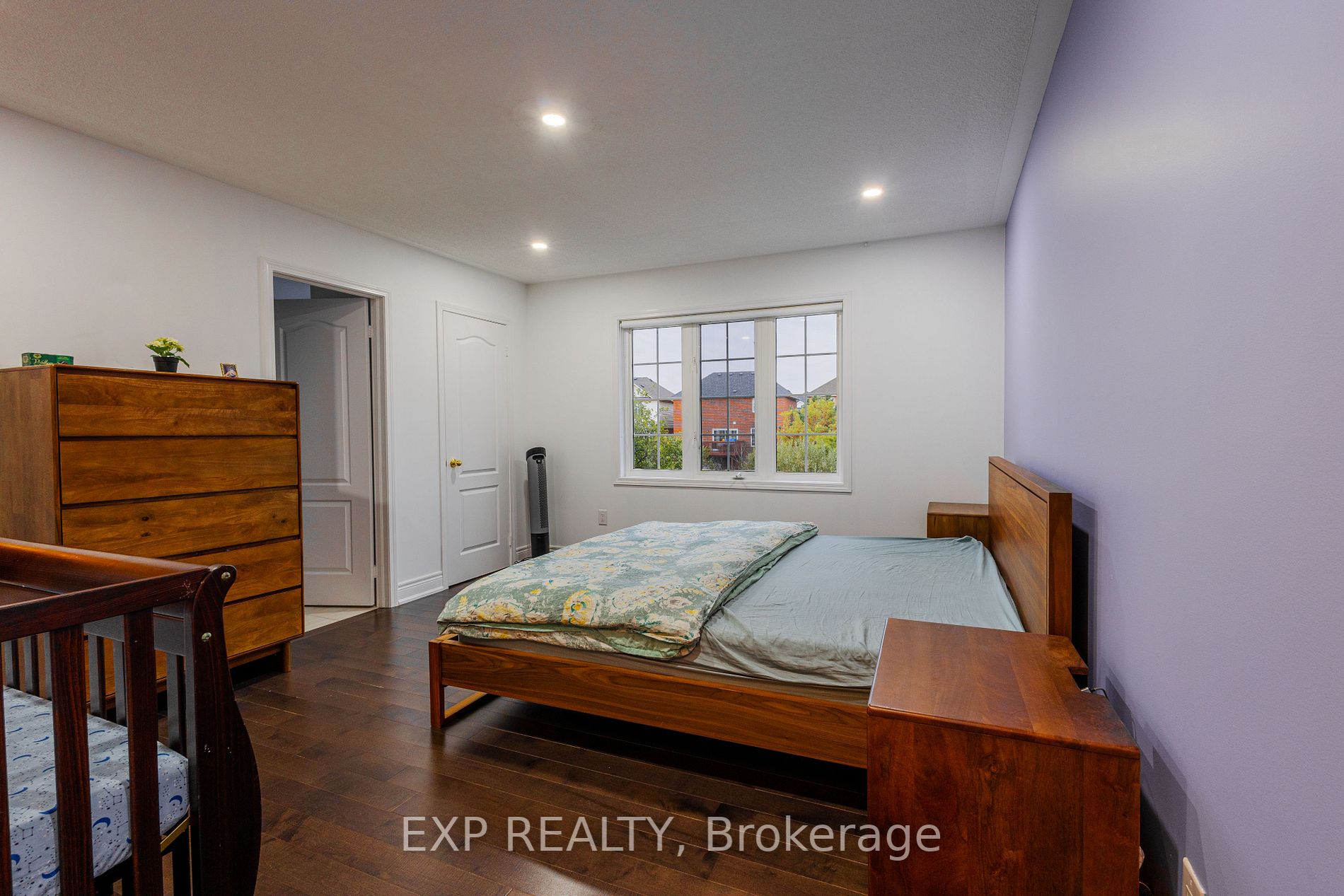 28 Fidelity Ave