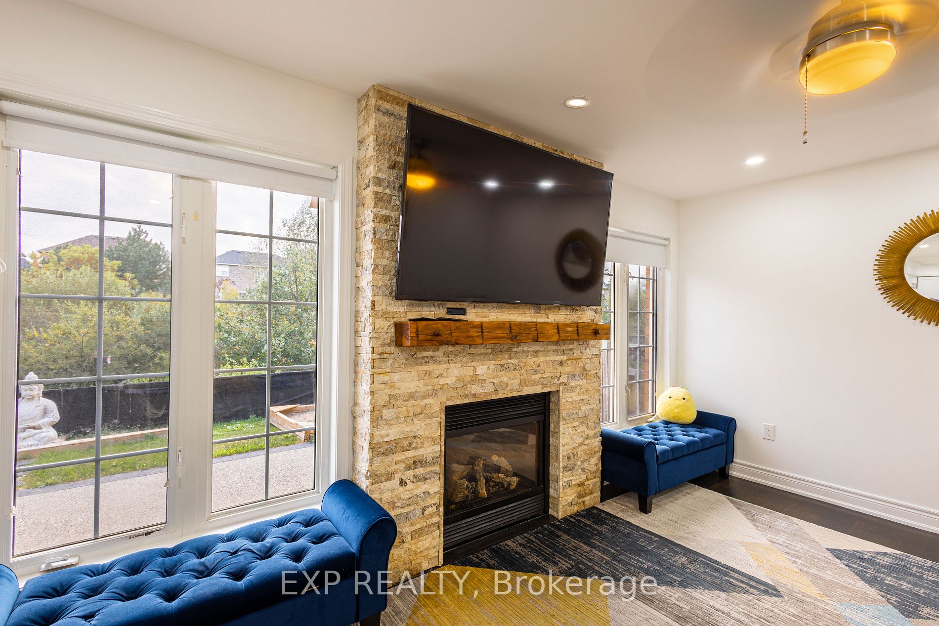 28 Fidelity Ave