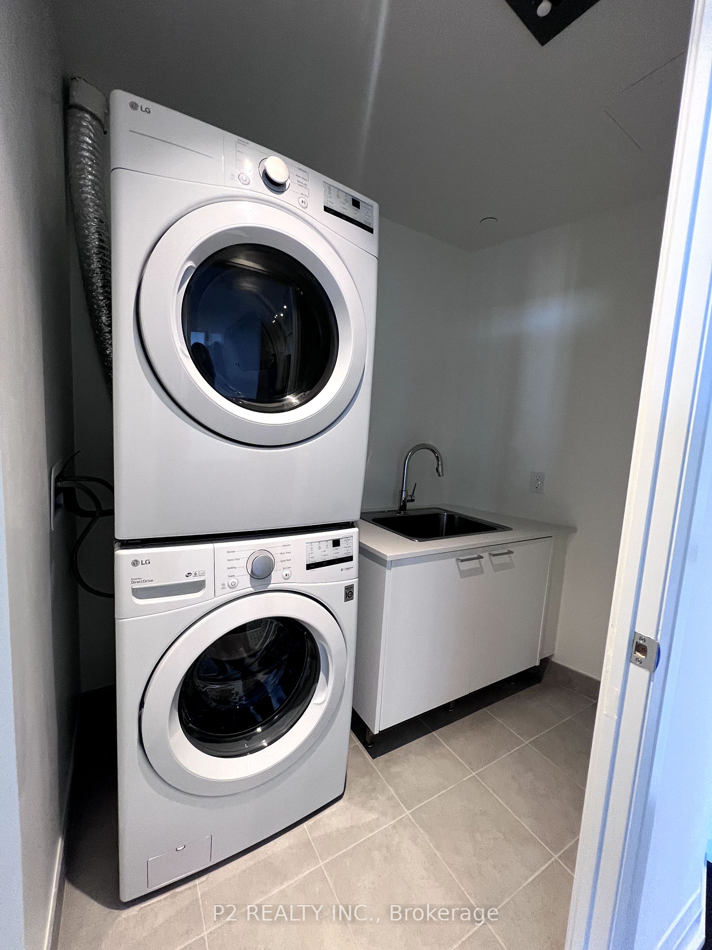 293 The Kingsway, #707