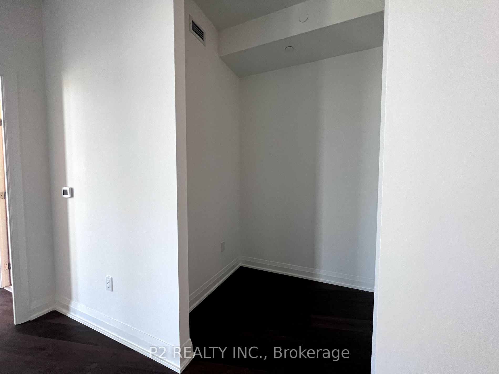 293 The Kingsway, #707