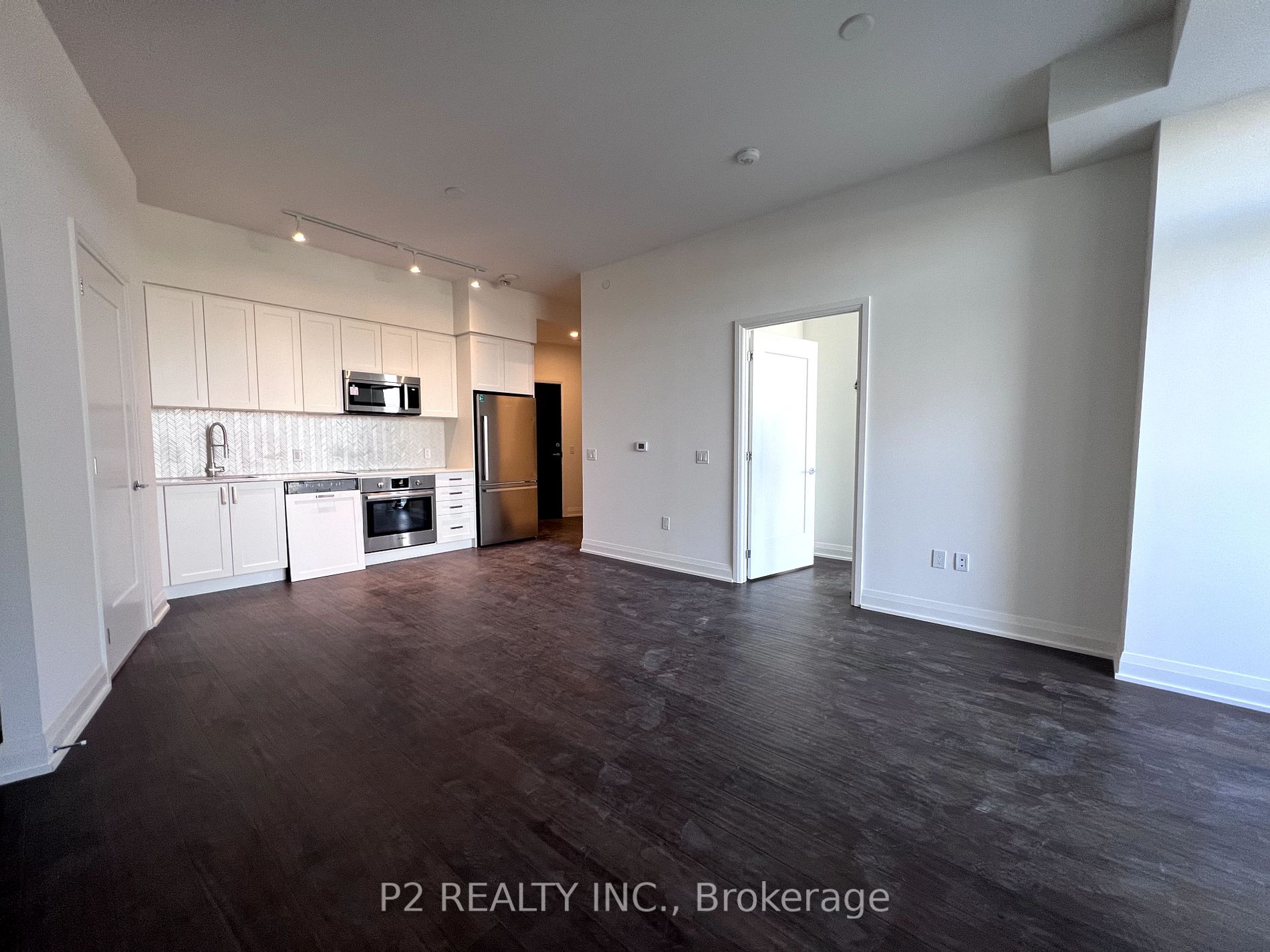 293 The Kingsway, #707