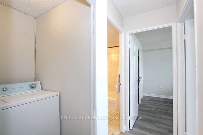 2900 Battleford Rd N, #1501